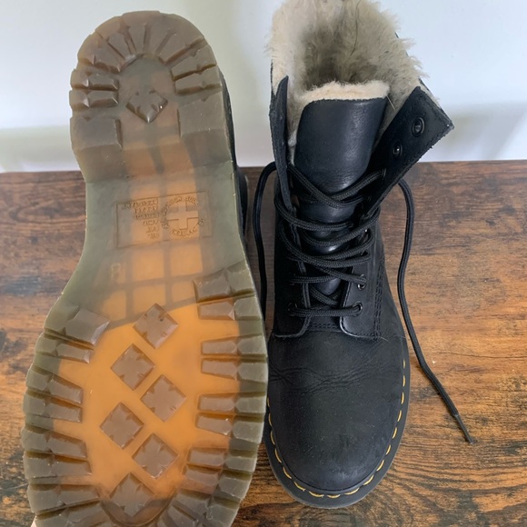 Doc Marten's - Women's Faux Fur Lined Lace Up - Picture 3 of 4